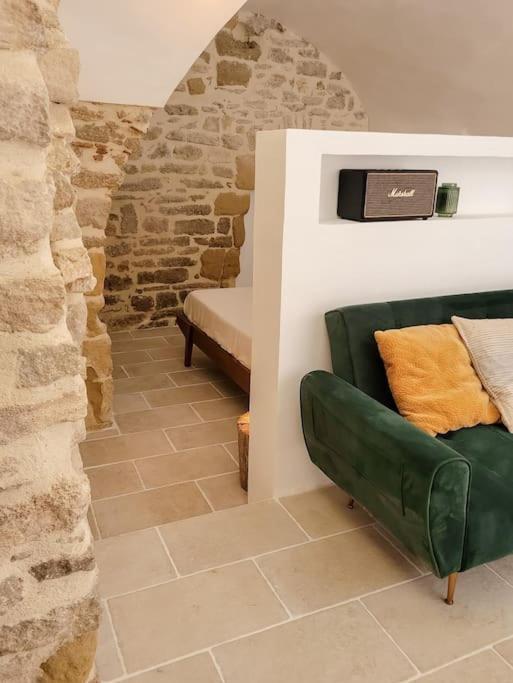 Studio Spacieux De Caractere Montaren-et-Saint-Médiers Eksteriør bilde